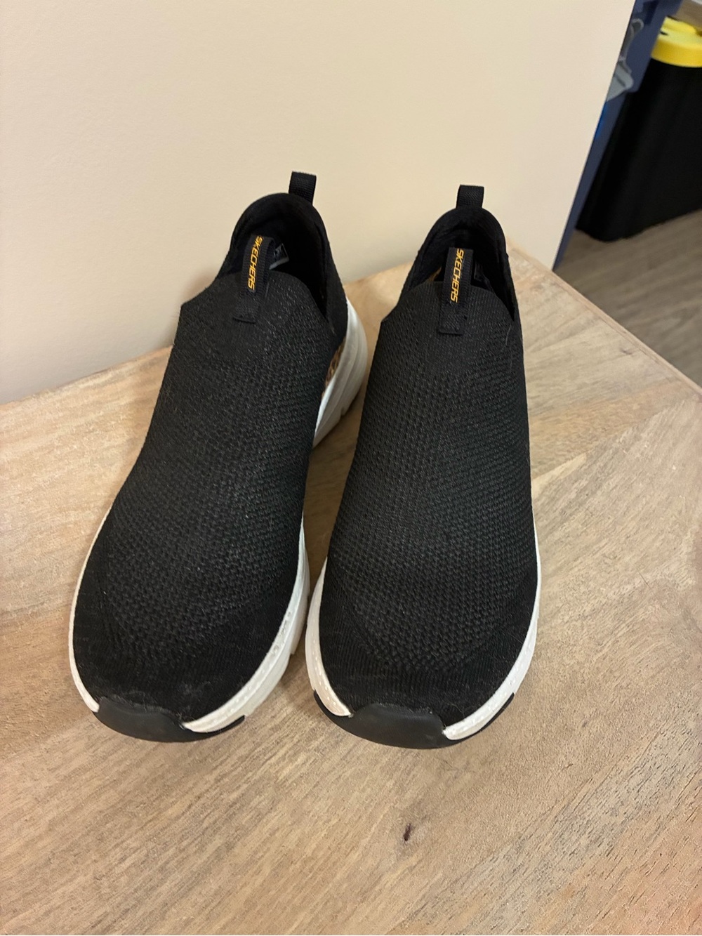 Skechers Black Slip-On Arch Fit Sneakers with Leopard Print Accent - Picture 2 of 5